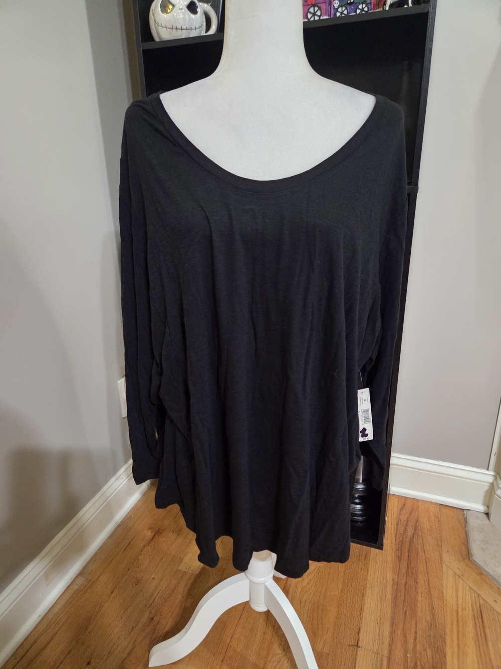 new directions Black Scoop Neck Long Sleeve Tunic